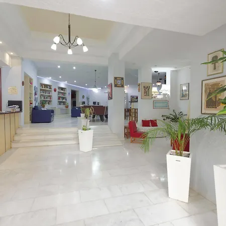 Latania Apart-hotel 3*